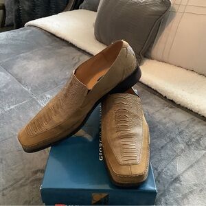 Giorgio Brutini Tan Leather Loafers with Embossed Design